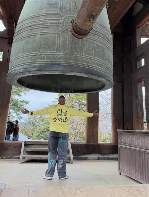 エイショーン・ロビンソン at 東大寺 大鐘 奈良太郎