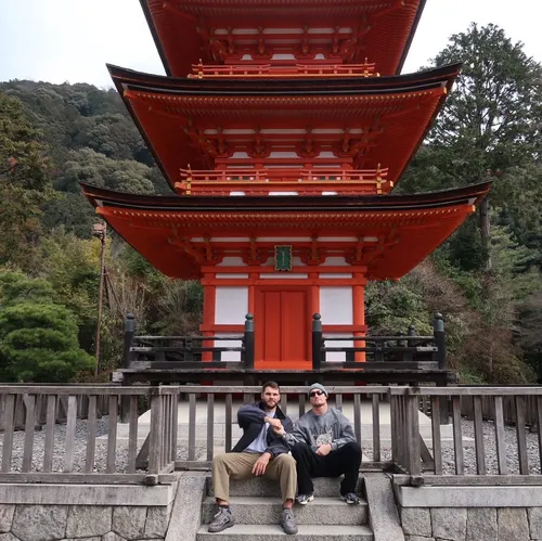 ディラン・ロウビー at 清水寺 子安塔