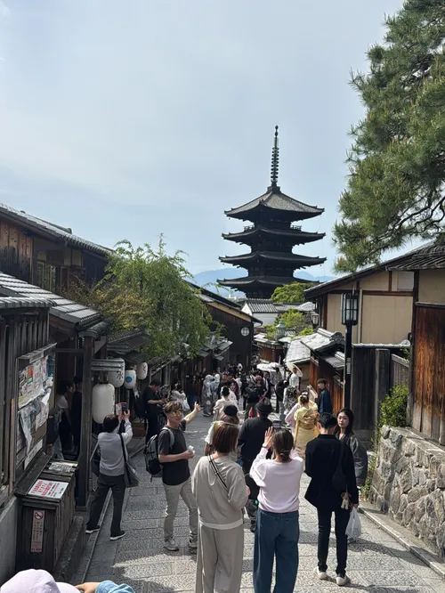 デイボン・ゴッドショウ at 京都市東山区 八坂通り