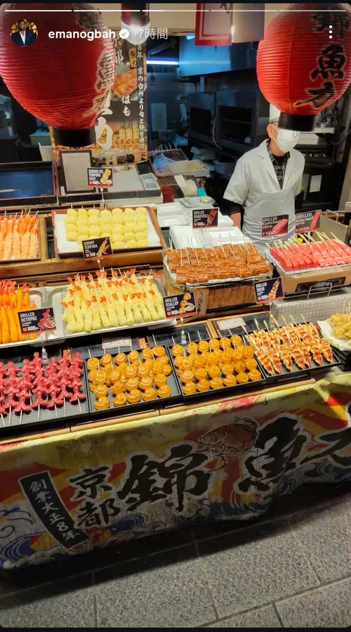 エマニュエル・オグバ at 京都 錦市場 錦魚力