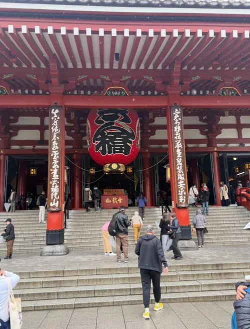 シラン・ニール at 浅草寺 本堂