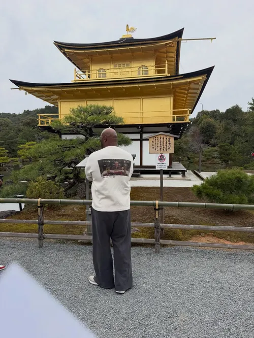 エイショーン・ロビンソン at 京都金閣寺
