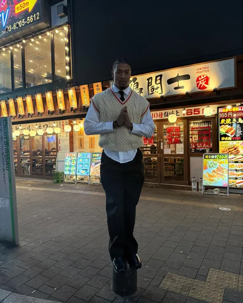 アイザイア・シモンズ at 新宿歌舞伎町4