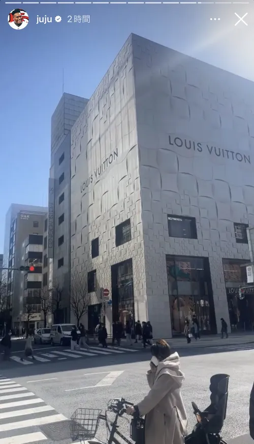 ジュジュ・スミスシュスター at 東京 銀座 ルイヴィトン